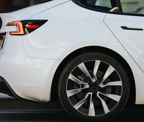 Tesla Wheel Repair in the UAE: Premium Care for Your EV at XpressAuto