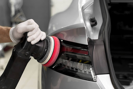 Approved vs Non-Approved Tesla Body Shops in UAE: The Real Difference